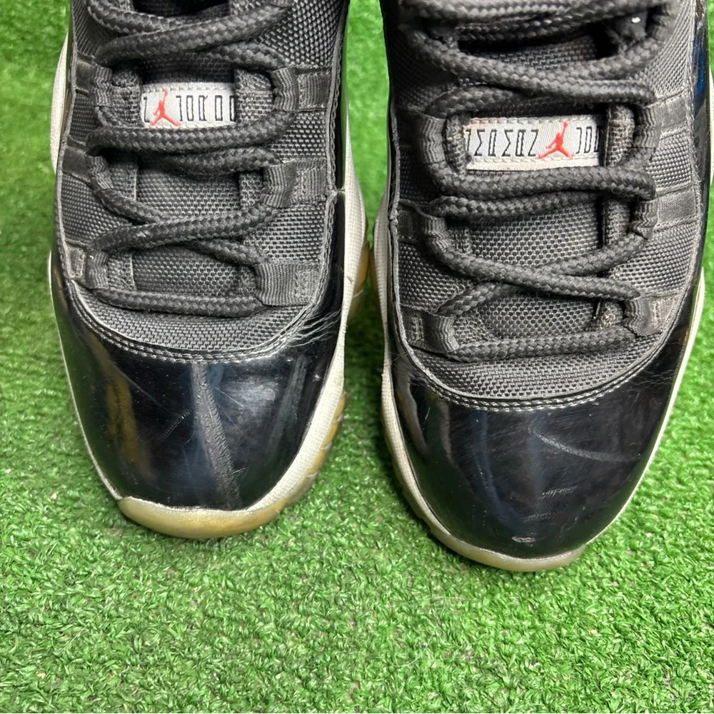 Size 8.5 - Air Jordan 11 Retro‎ Low Infrared 23